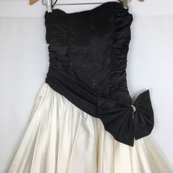 Vintage 80’s Satin Prom Dress Strapless Black Smocked Lace Bodice White Shirt - Picture 2 of 12